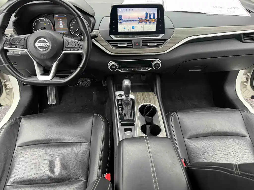 NISSAN TEANA
