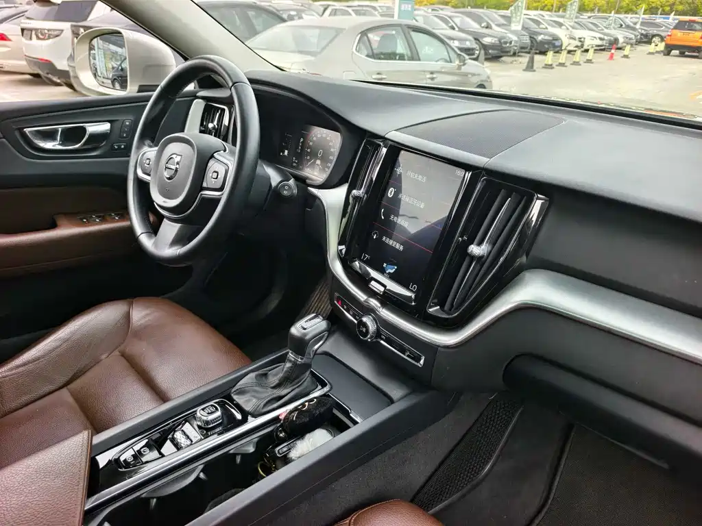 Volvo XC60 — миниатюра 19