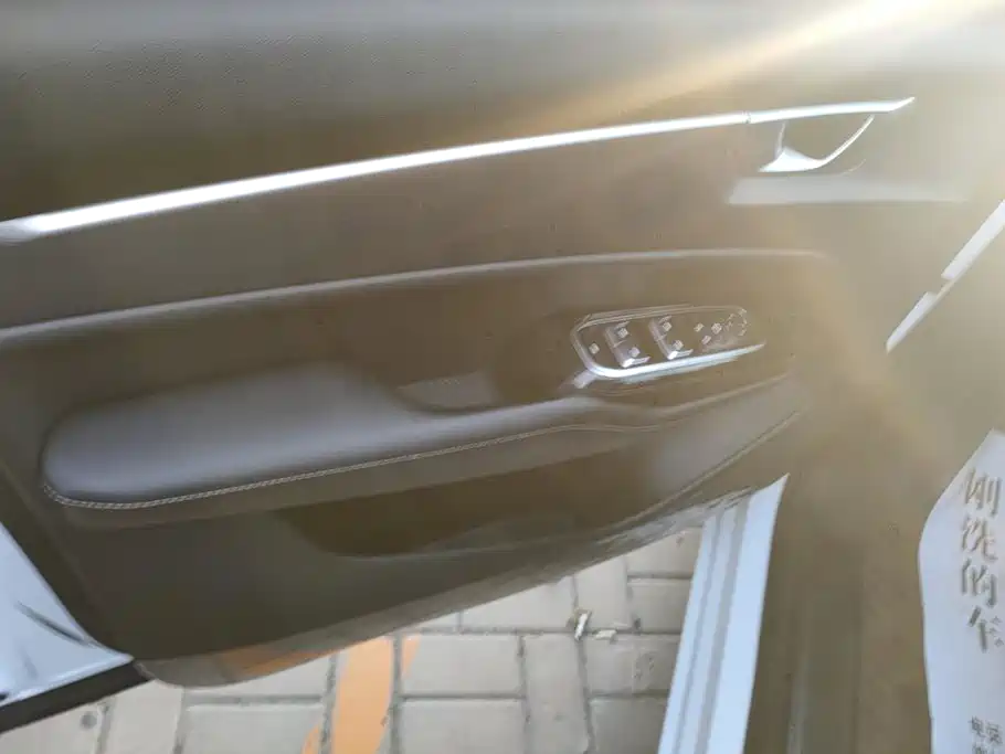 Wuling Victory — миниатюра 7