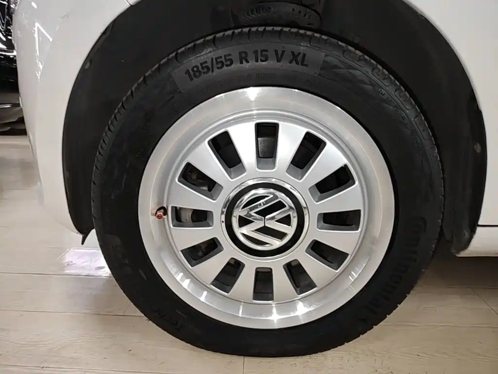 Volkswagen up! — миниатюра 23