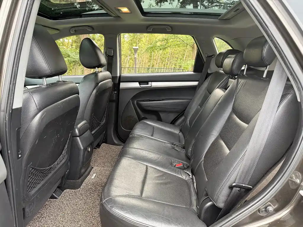 Kia Sorento — миниатюра 11