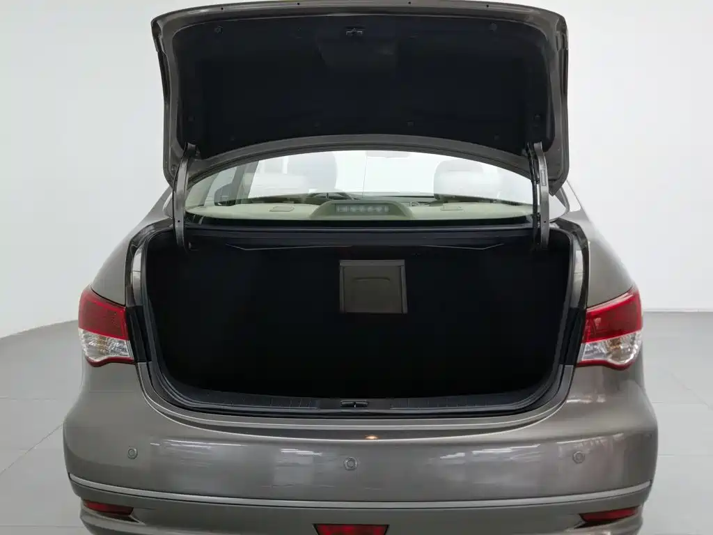 Nissan Sylphy — миниатюра 16