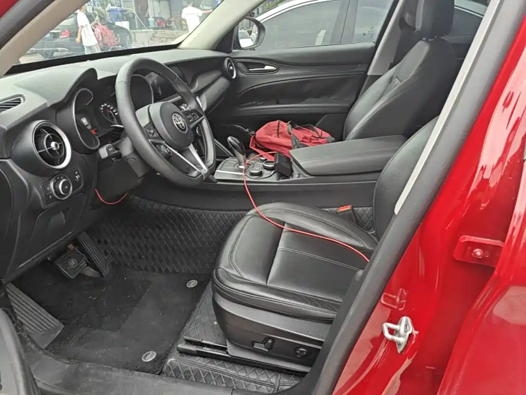 Alfa Romeo Stelvio — миниатюра 15