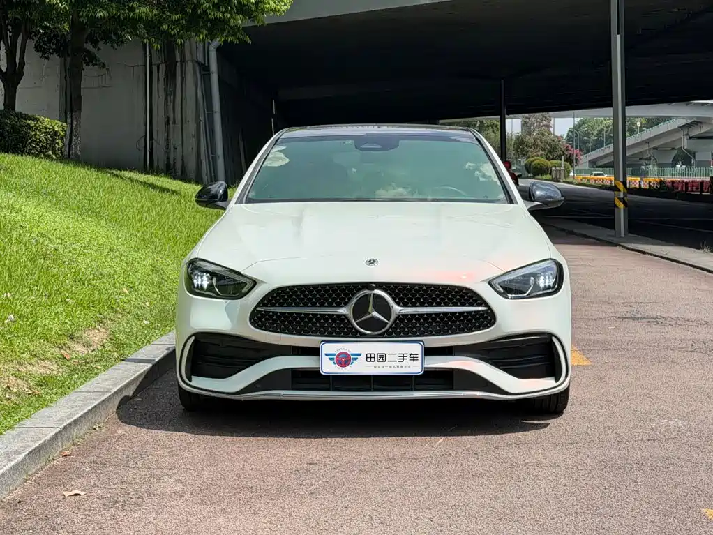 Mercedes-Benz C-Class — миниатюра 2