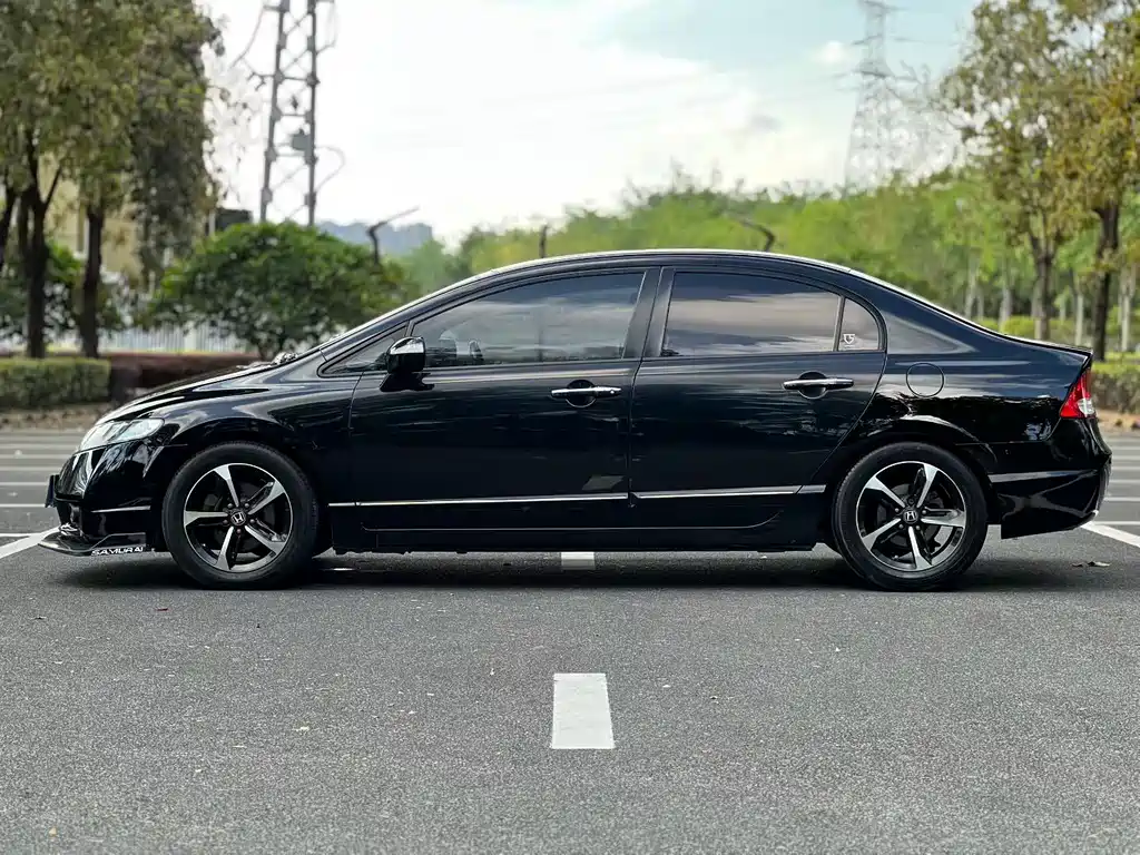 Honda Civic 2009 1.8L AT Luxury