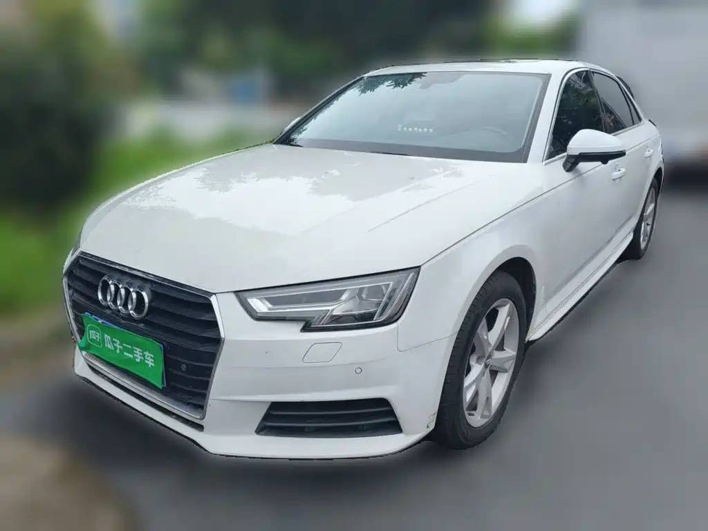 Audi A4L 2017 40 TFSI Fashion