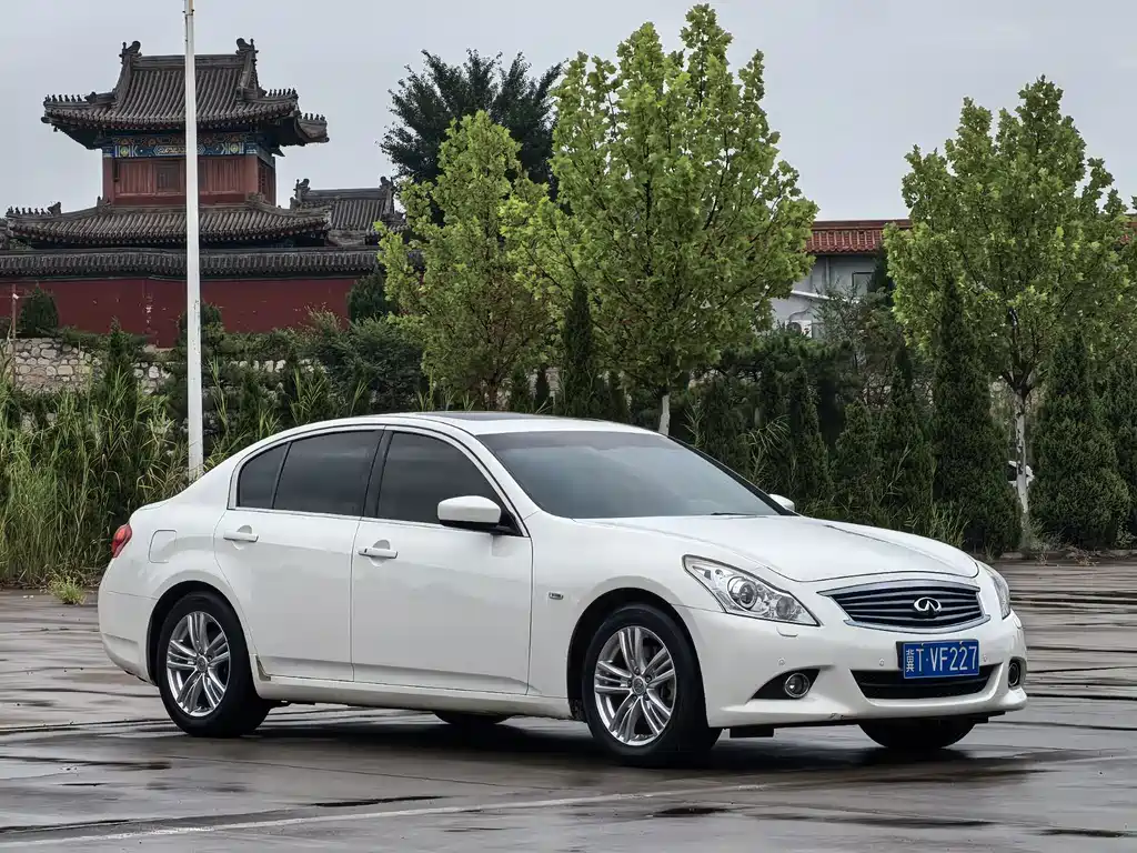 Infiniti G — миниатюра 8