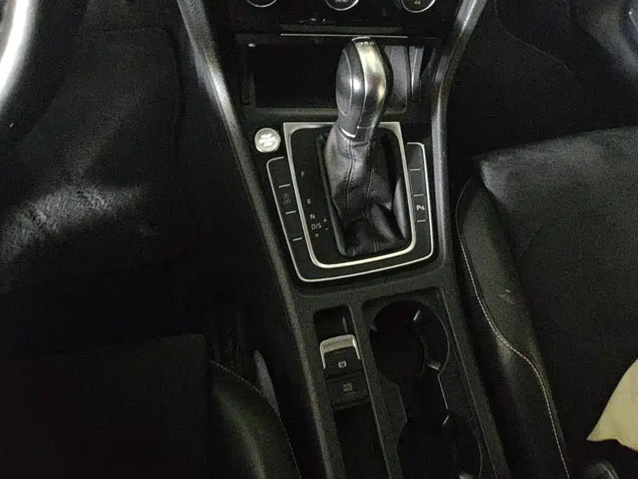 Volkswagen Golf — миниатюра 16