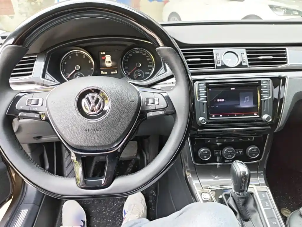 Volkswagen Passat — миниатюра 6