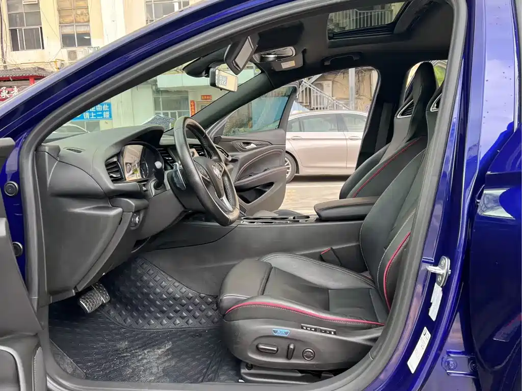Buick Regal — миниатюра 13