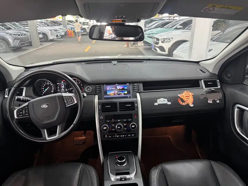Land Rover Discovery Sport — миниатюра 12