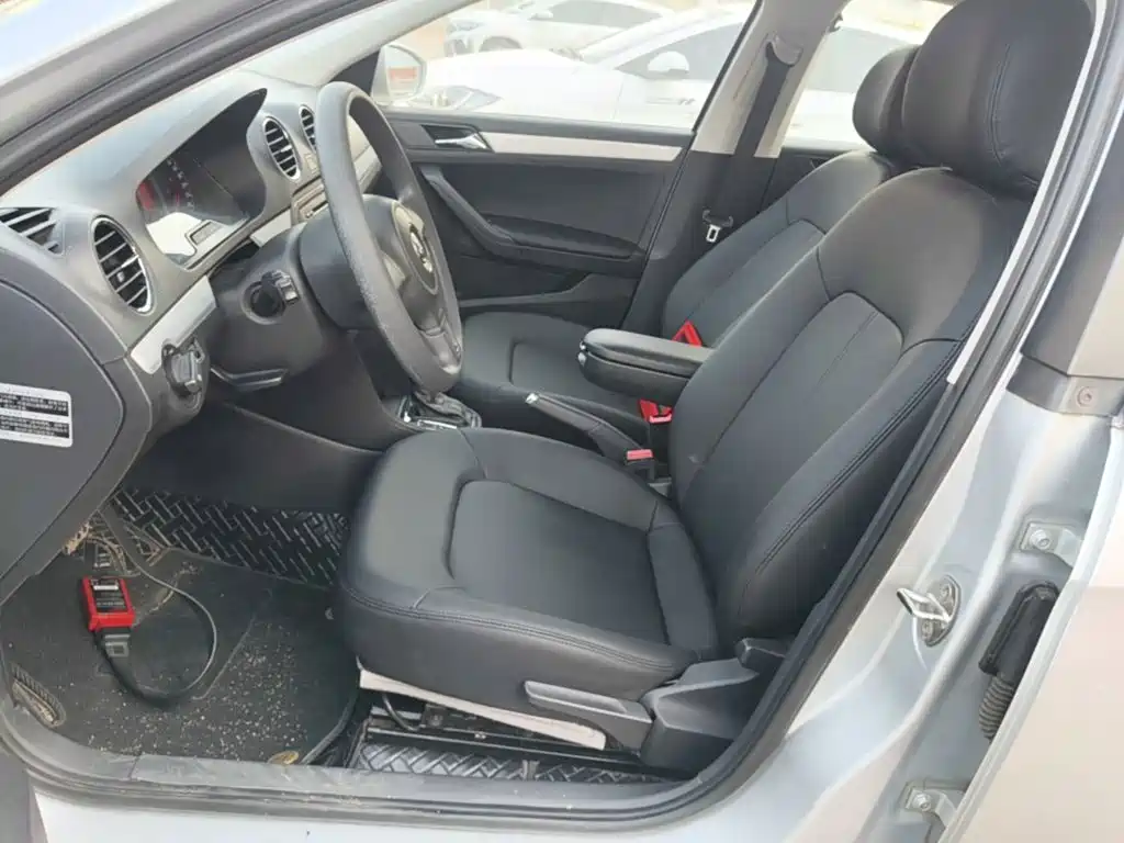 Volkswagen Jetta — миниатюра 15
