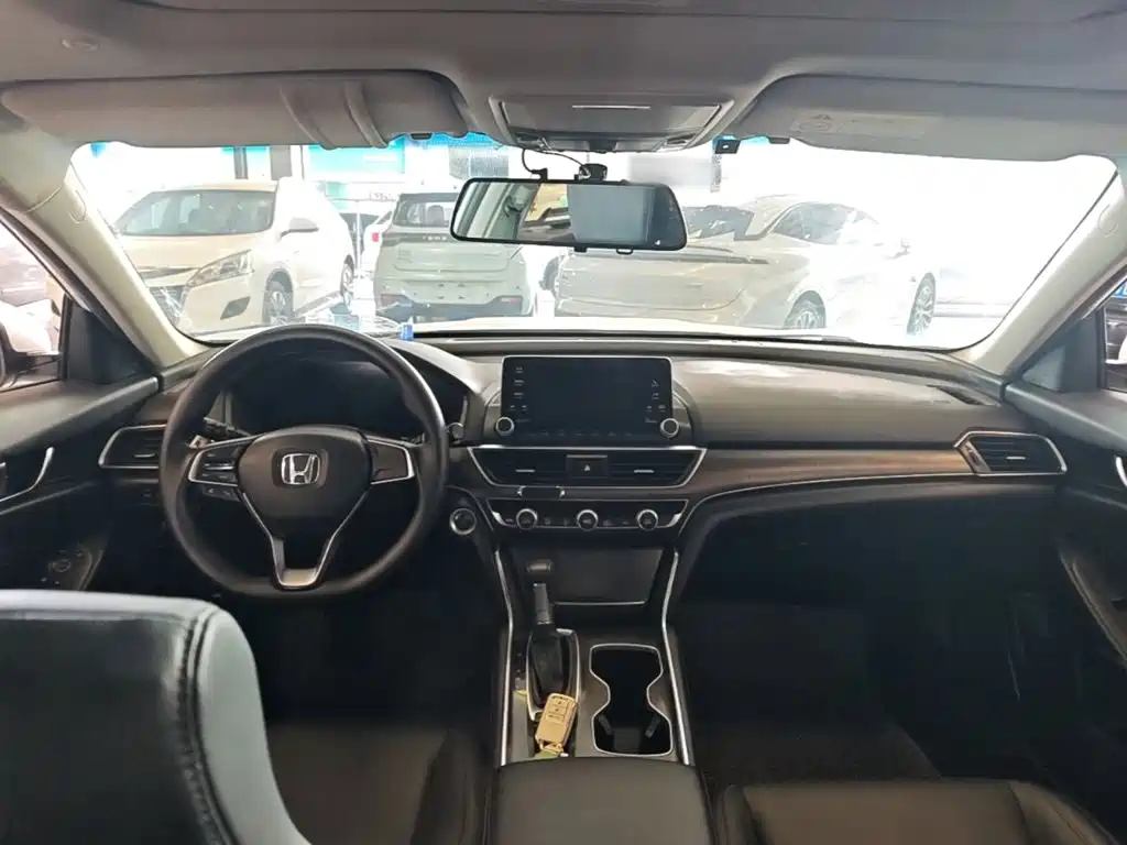 Honda Accord — миниатюра 10