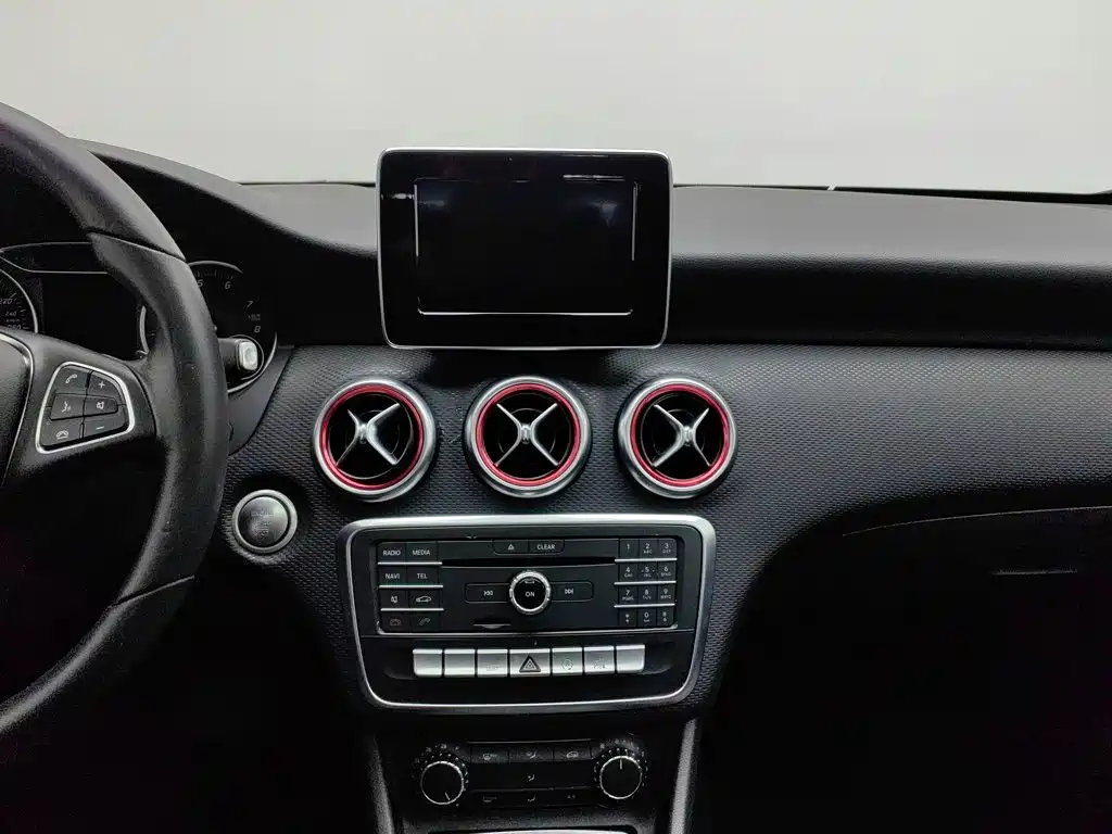 Mercedes-Benz A-Class (Import) — миниатюра 12