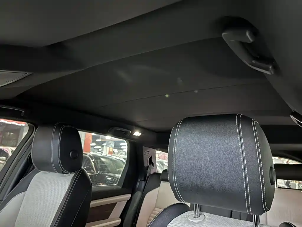 LAND ROVER DISCOVER SPORTS