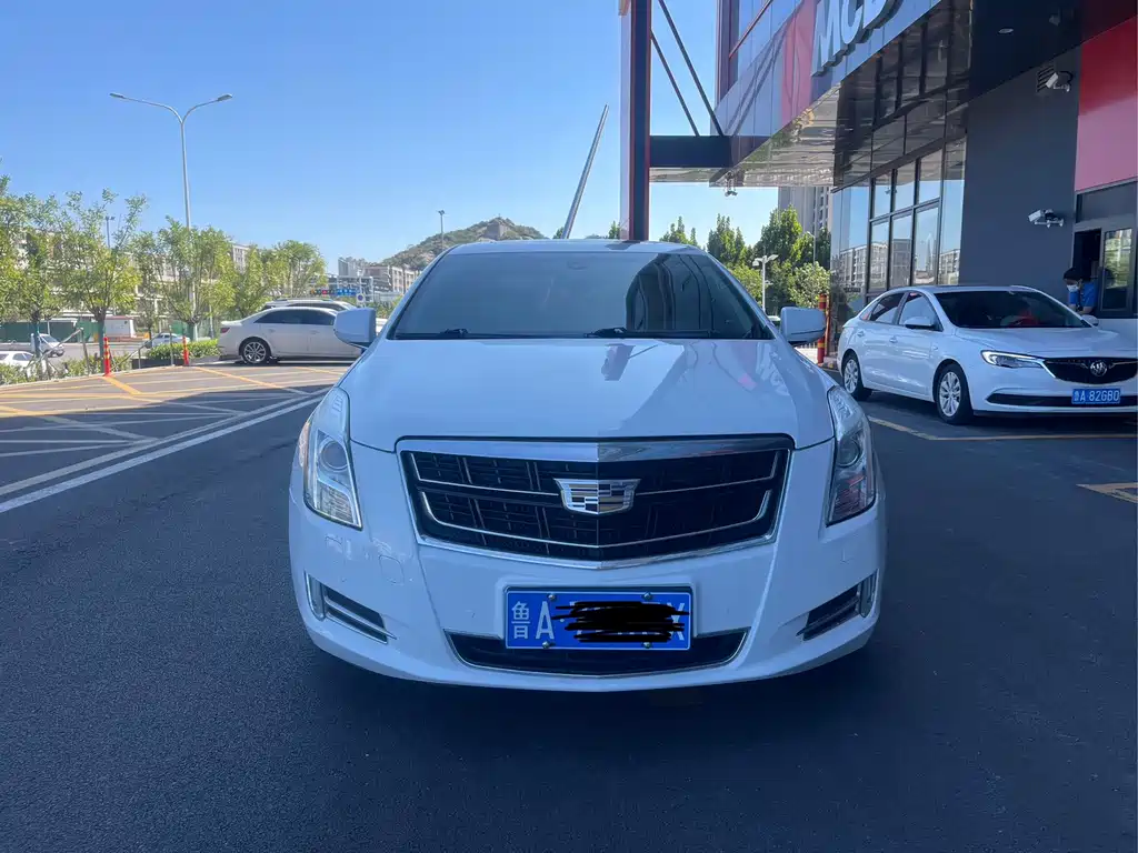 Cadillac XTS — миниатюра 2