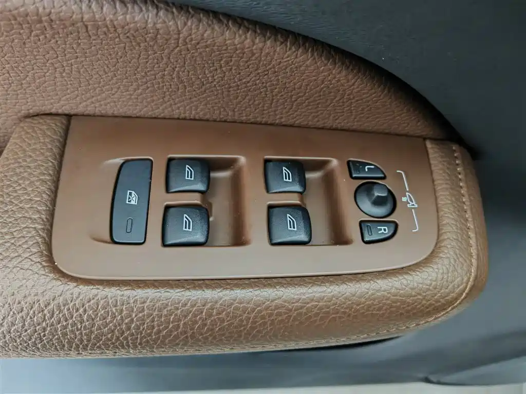 Volvo S60 2022 B4 Luxury