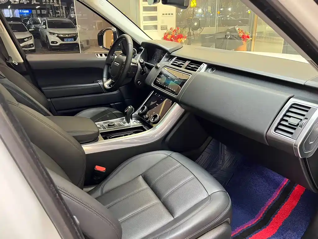 Land Rover Range Rover Sport 2020 3.0 L6 SE