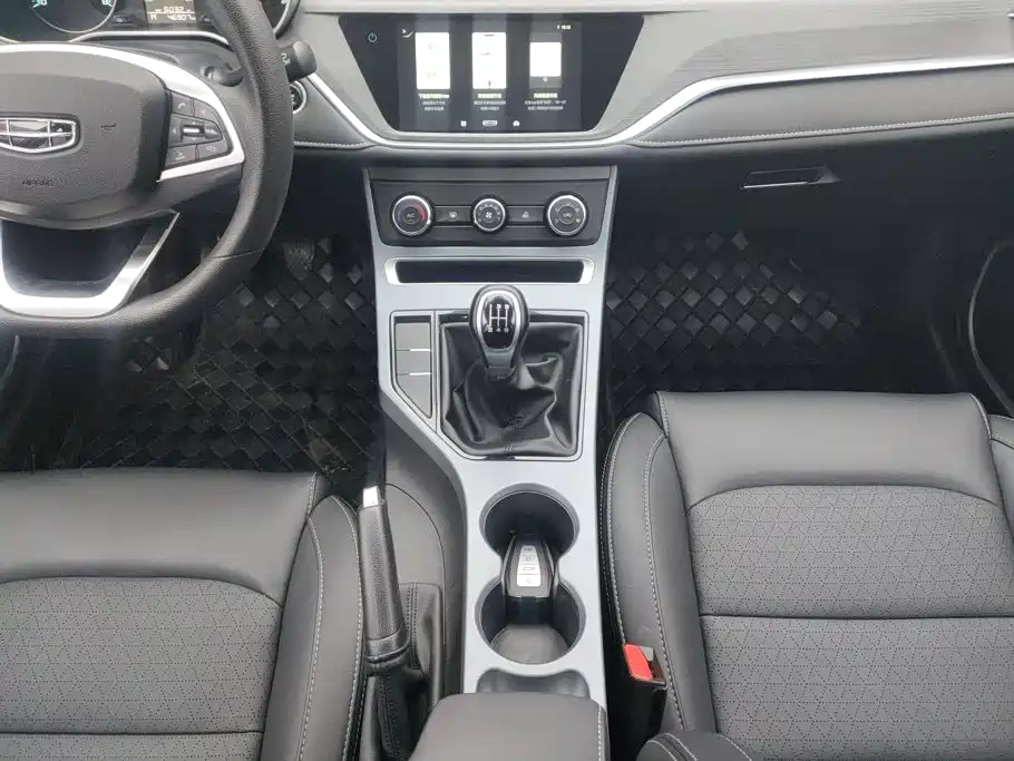 Geely Emgrand — миниатюра 16
