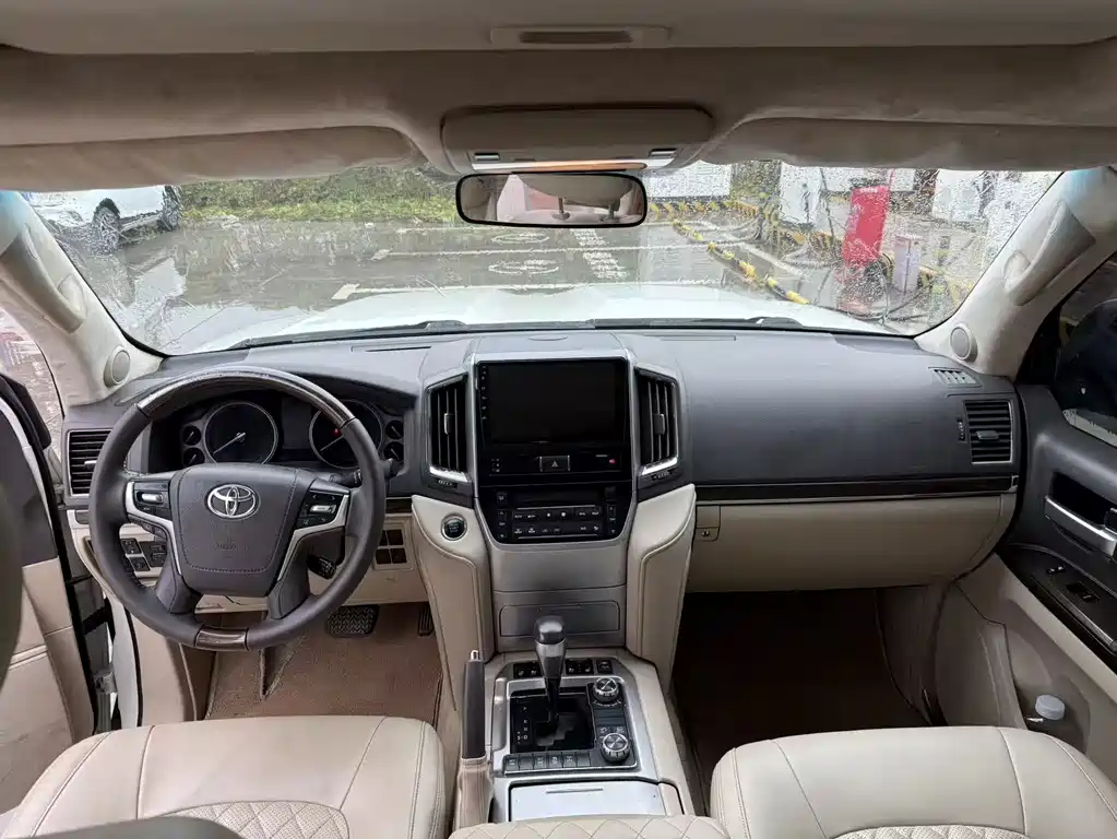 Toyota Land Cruiser — миниатюра 5