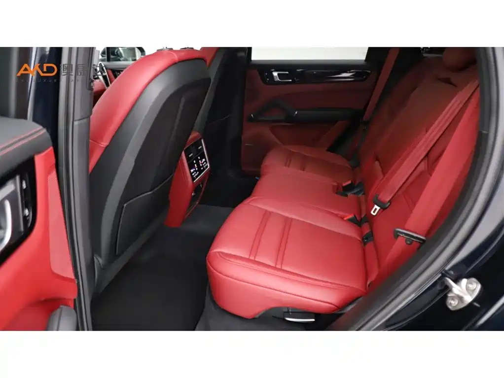 Porsche Cayenne — миниатюра 7