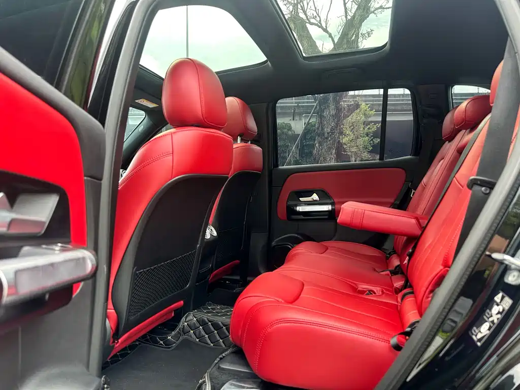 Mercedes-Benz GLB — миниатюра 10
