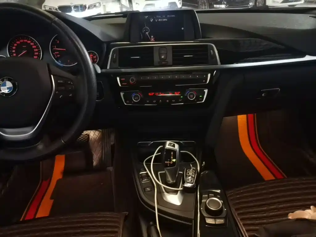 BMW 3 Series — миниатюра 13