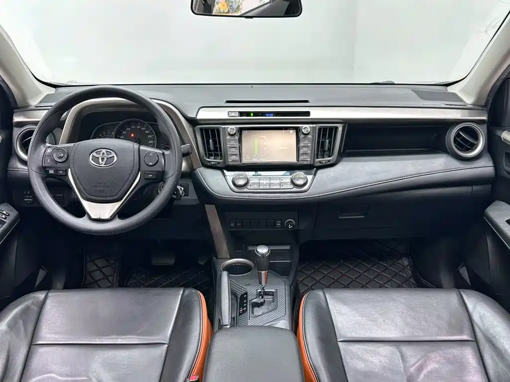 Toyota RAV4 — миниатюра 11