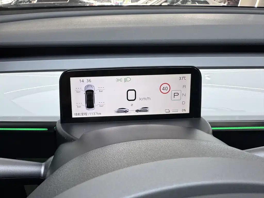 Tesla Model Y — миниатюра 22