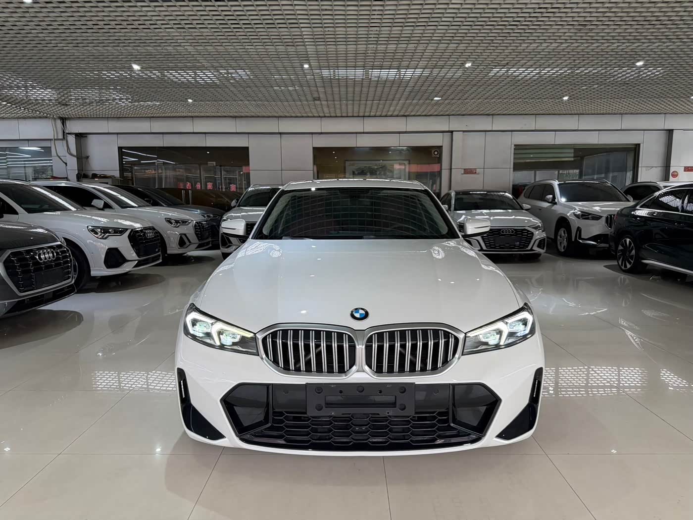 BMW 3 Series 2.0 л 2023 г. Белый, пробег 5000 км