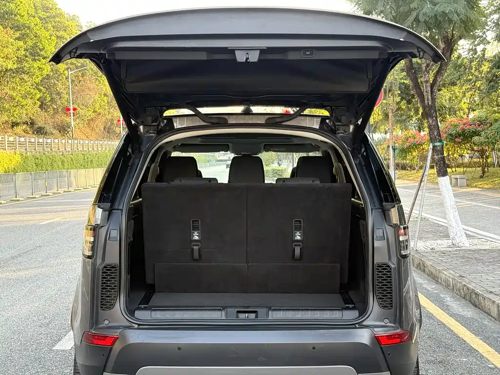Land Rover Discovery 2017 3.0 SC V6 SE