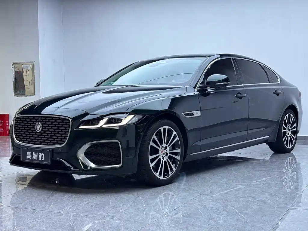 Jaguar XFL