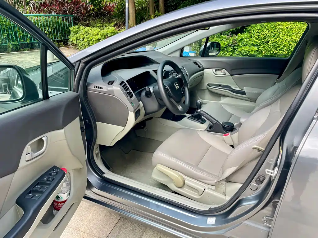 Honda Civic — миниатюра 8