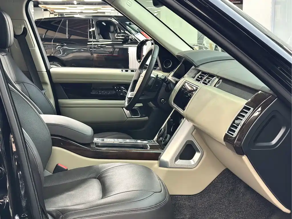 Land Rover Range Rover — миниатюра 6