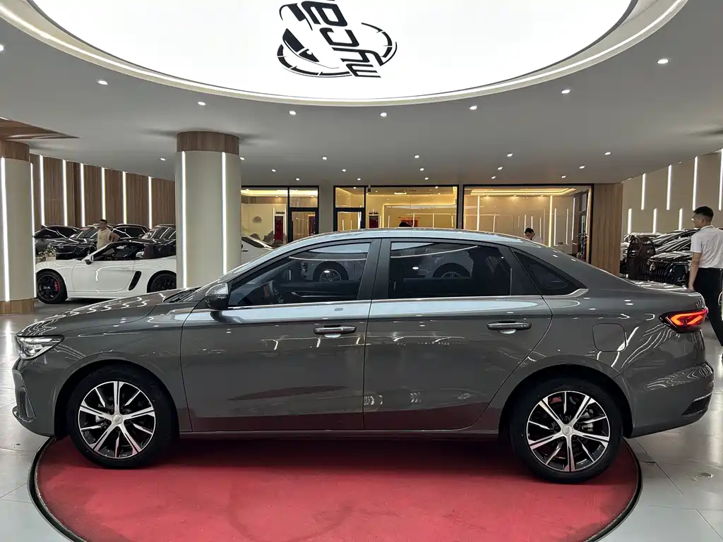 Geely Emgrand — миниатюра 8