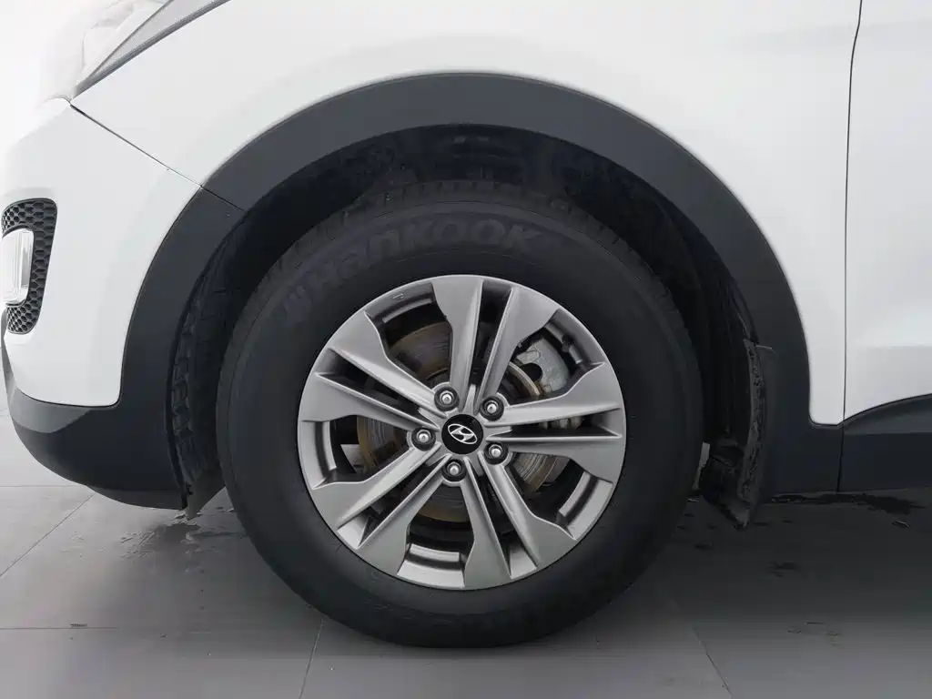 Hyundai Santa Fe — миниатюра 17