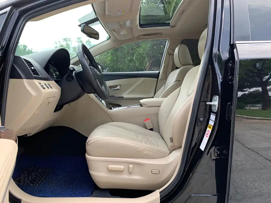 Toyota Venza (Import) — миниатюра 4