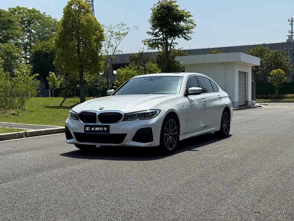 BMW 3 Series 2021