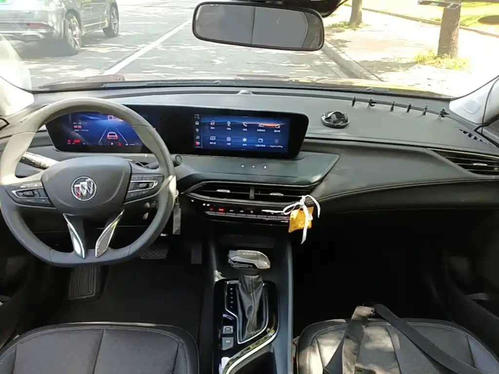 Buick Verano — миниатюра 10