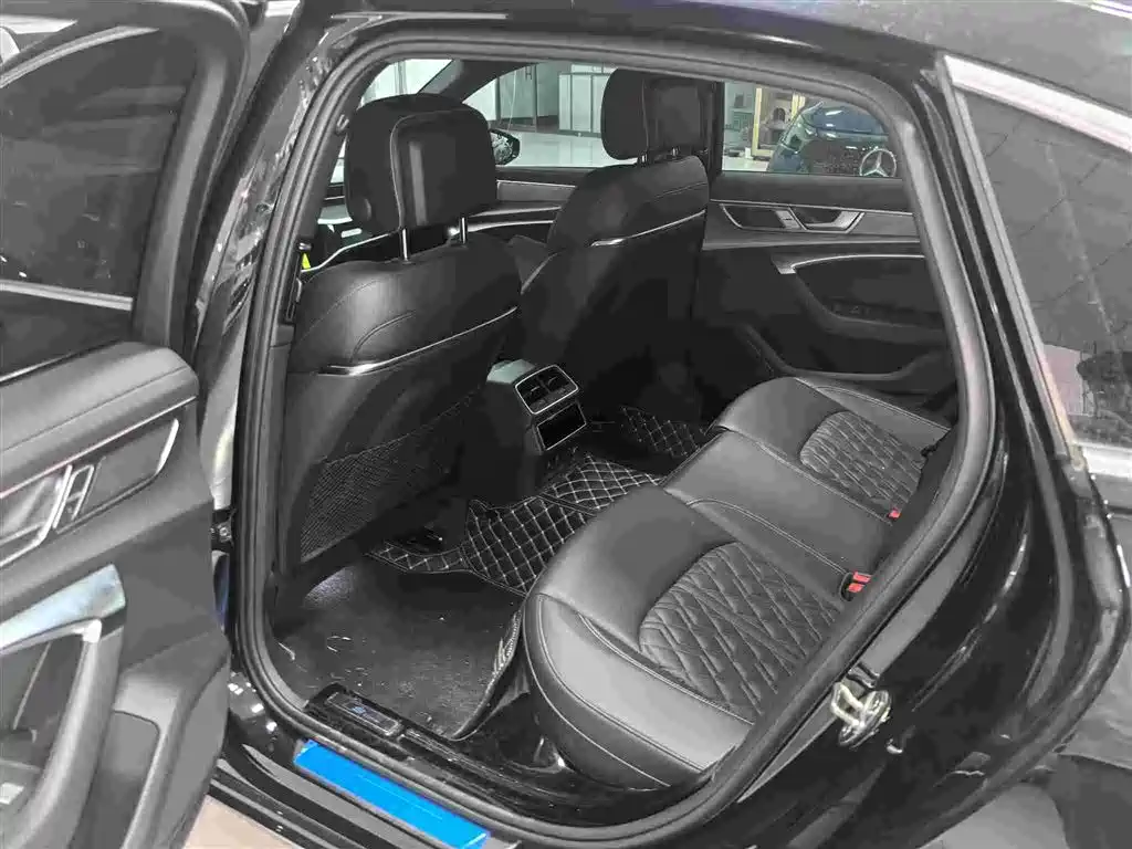 Audi A6L — миниатюра 8