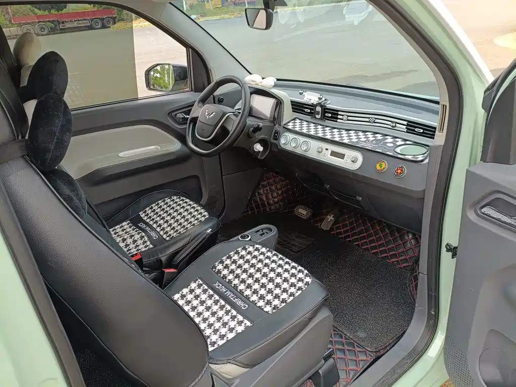 Wuling MINIEV — миниатюра 10