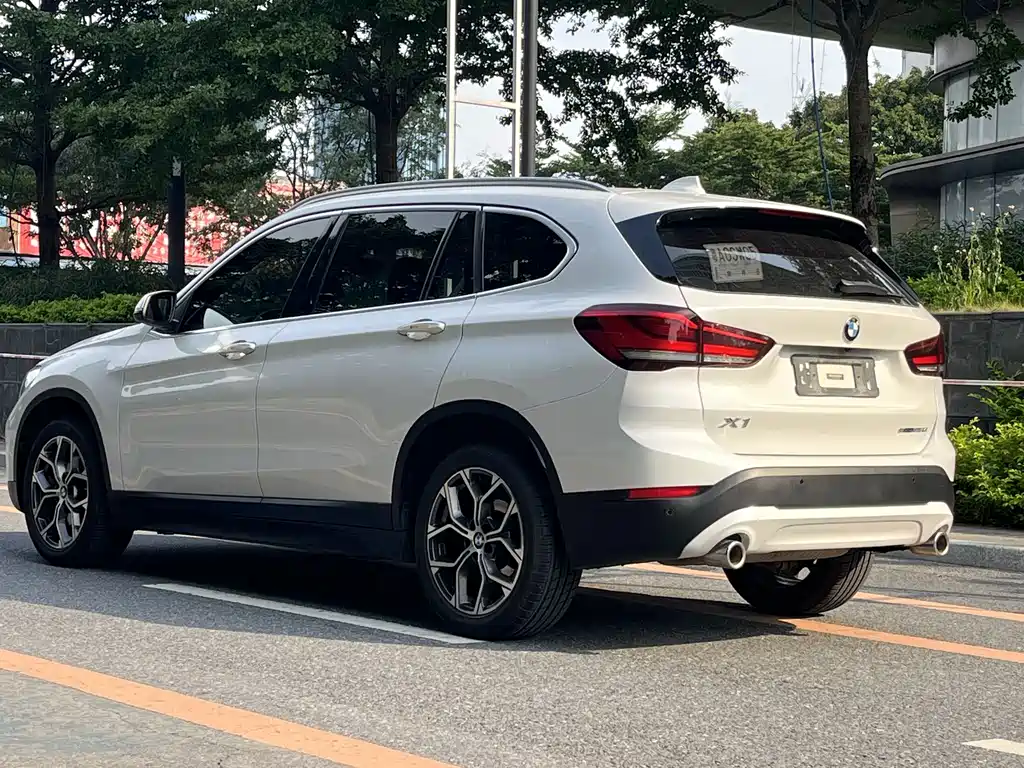 BMW  X1