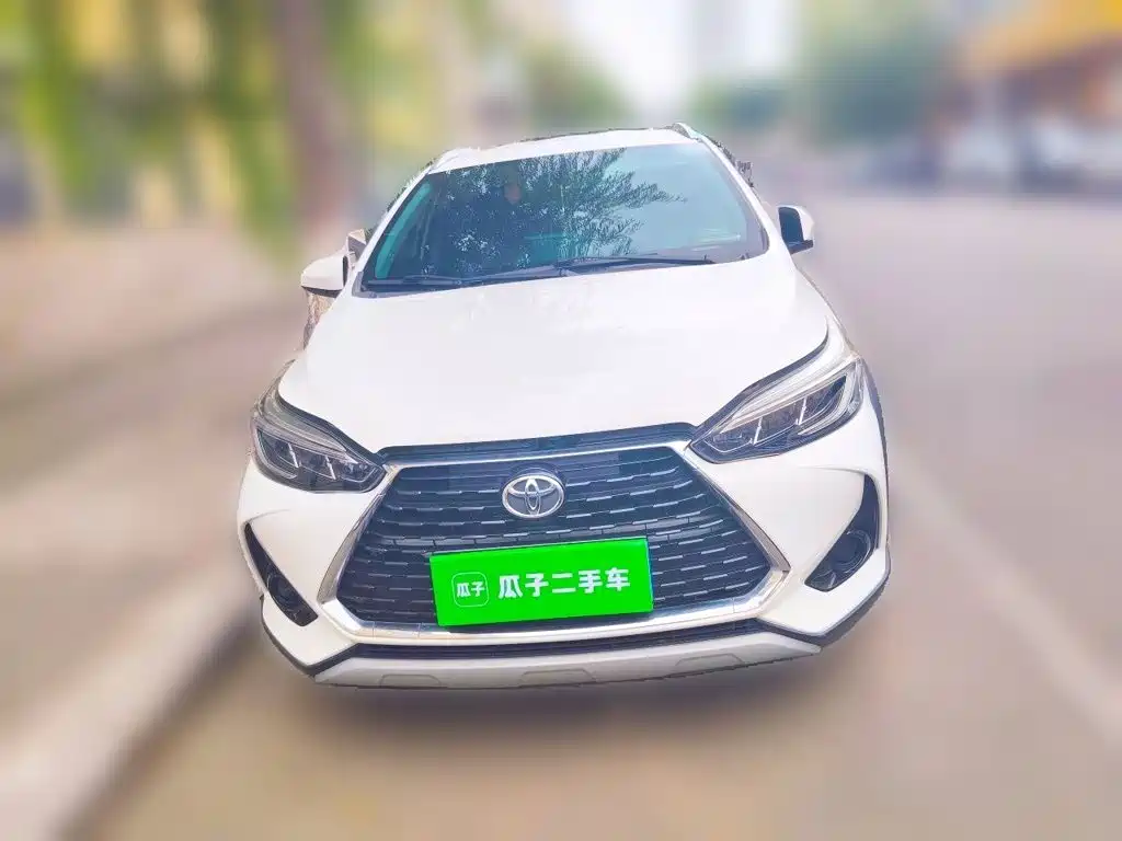 Toyota Yaris L — миниатюра 2