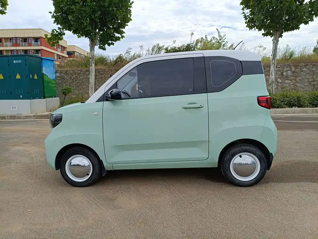 Wuling MINIEV — миниатюра 8
