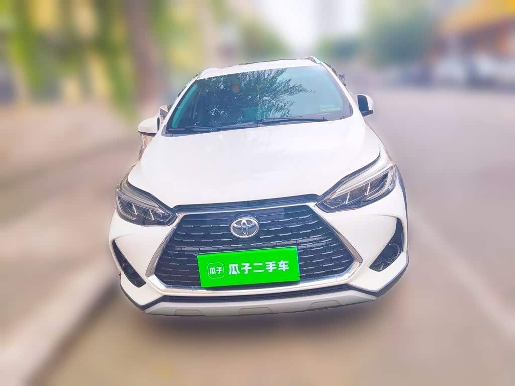 Toyota YARiS L Zhi Xuan 1.5 л 2021 г. Белый, пробег 37000 км