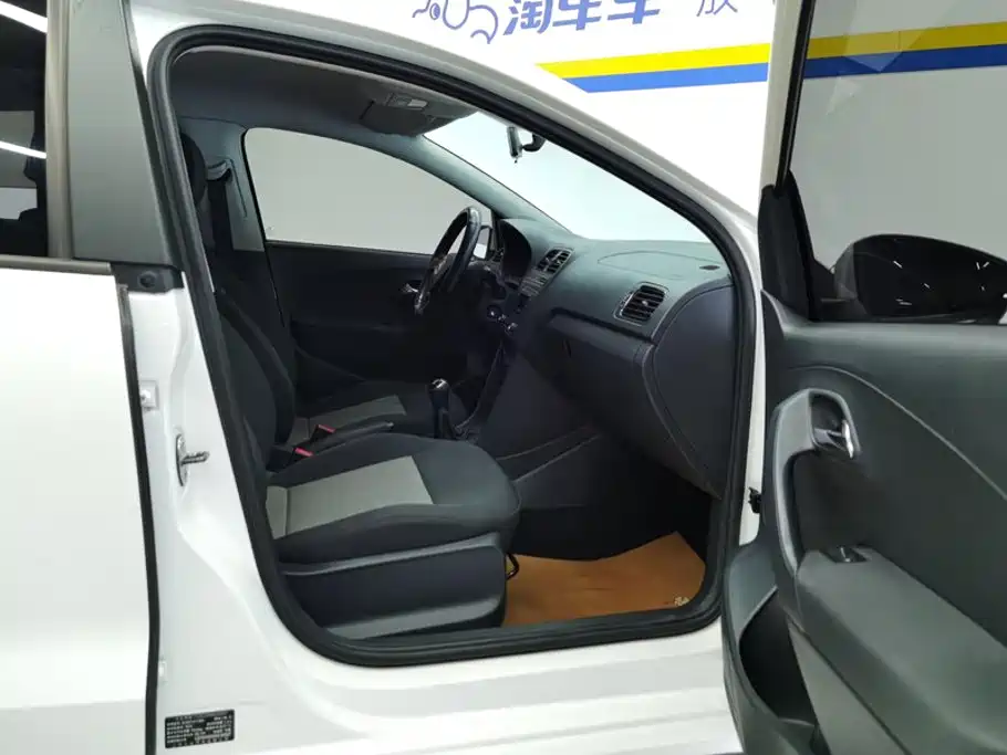 Volkswagen Polo — миниатюра 8