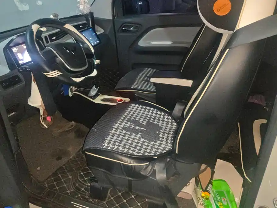 Wuling MINIEV — миниатюра 9