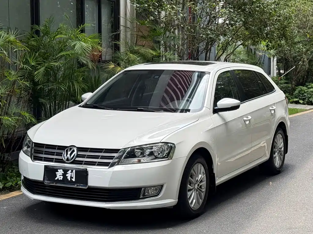 Купить Volkswagen Gran Lavida