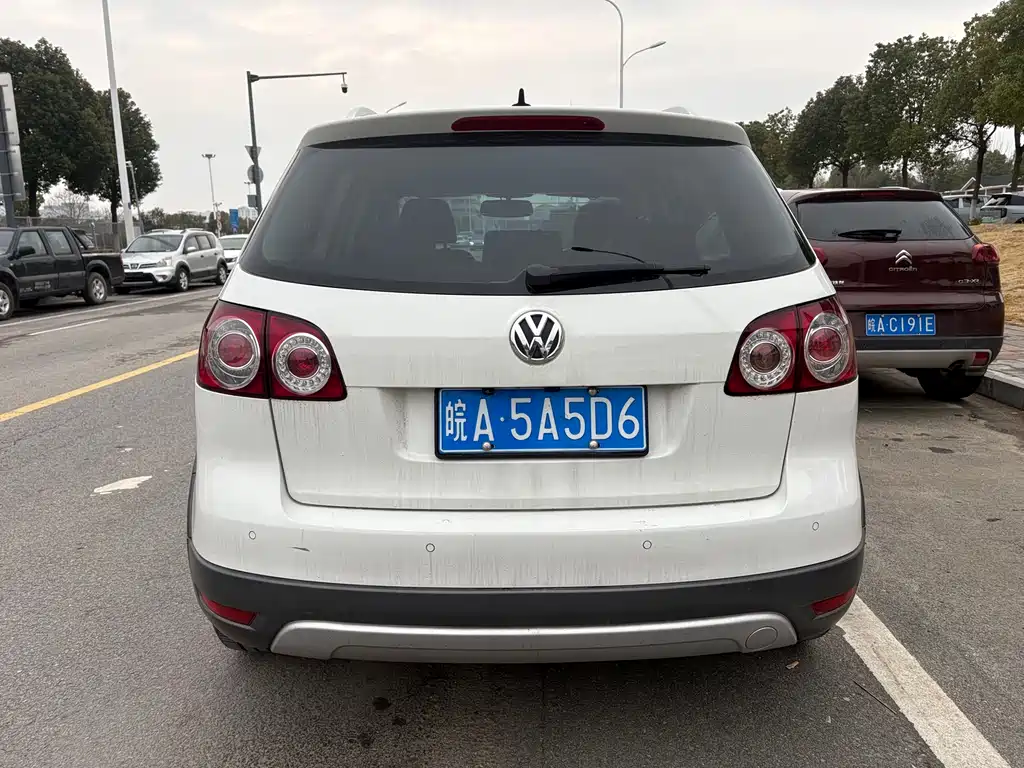Volkswagen Golf 2011 1.4TSI Cross Golf