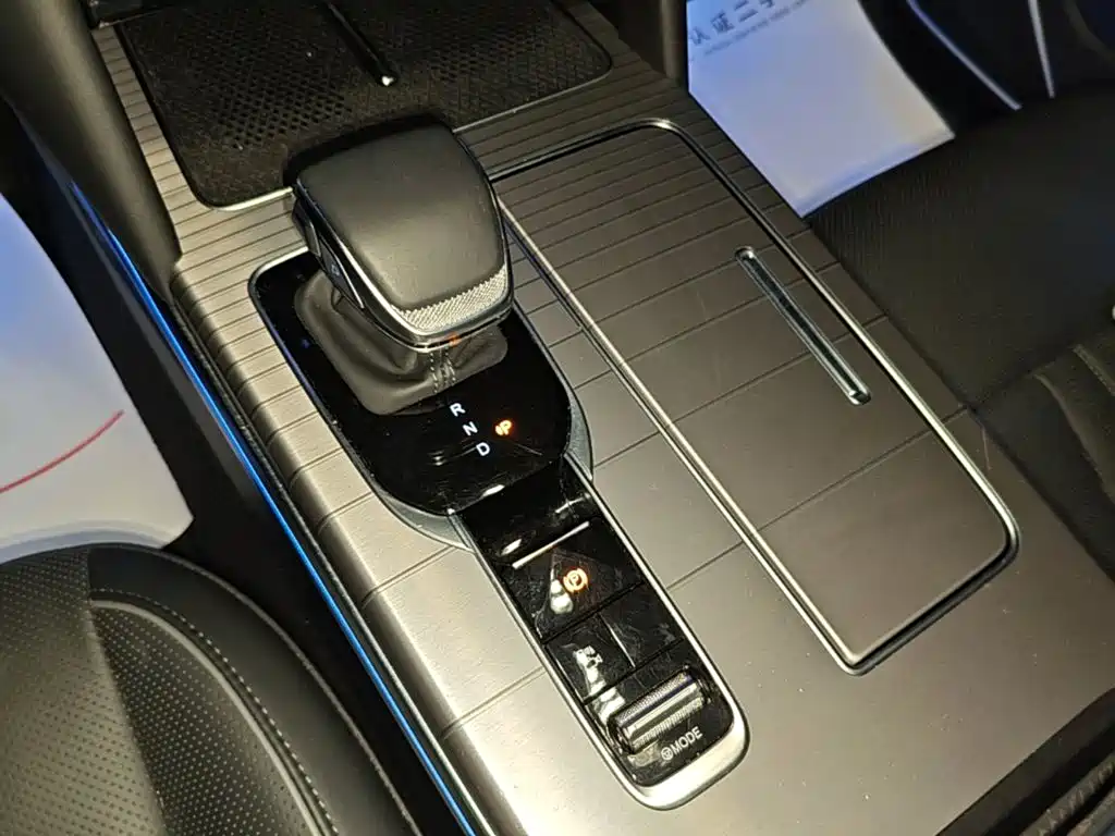 Hongqi Hongqi HS7 PHEV — миниатюра 14